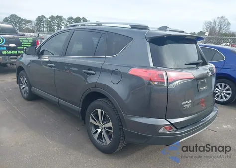 2017 Toyota Rav4 Xle z USA, uszkodzony, nr VIN JTMWFREV1HD096985
